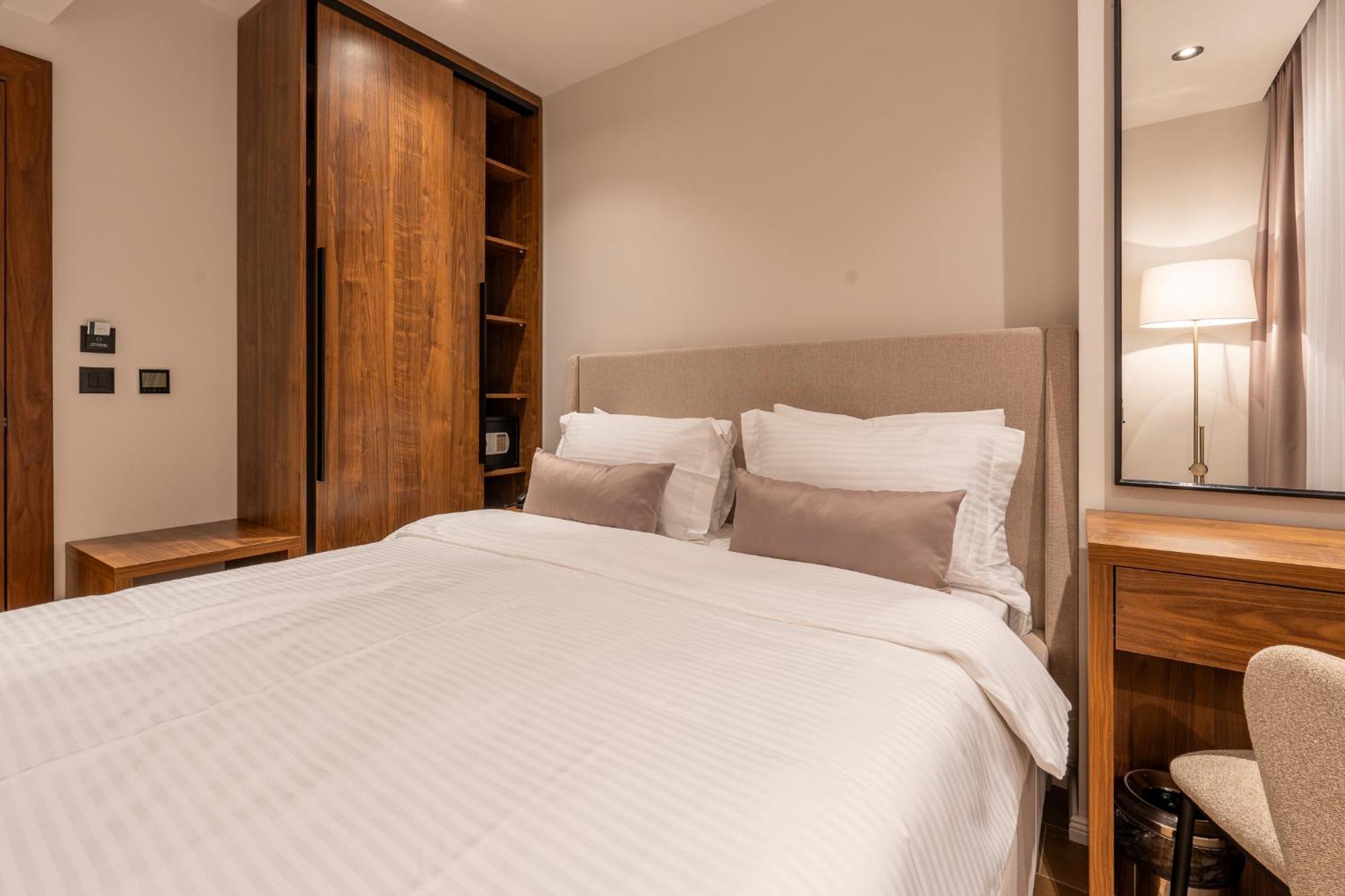 Ruby Hotel Prishtina Pristina Eksteriør bilde