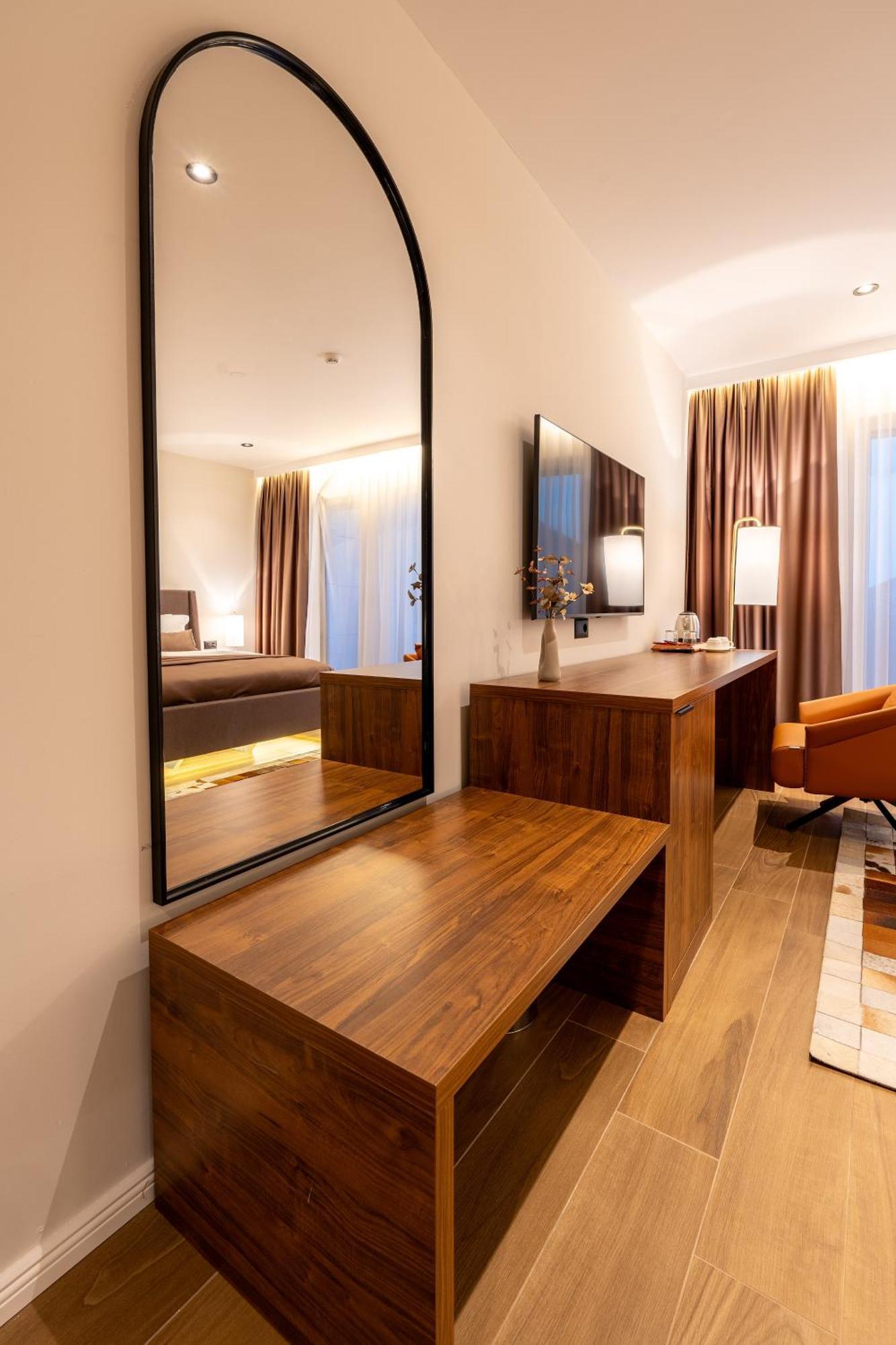 Ruby Hotel Prishtina Pristina Eksteriør bilde