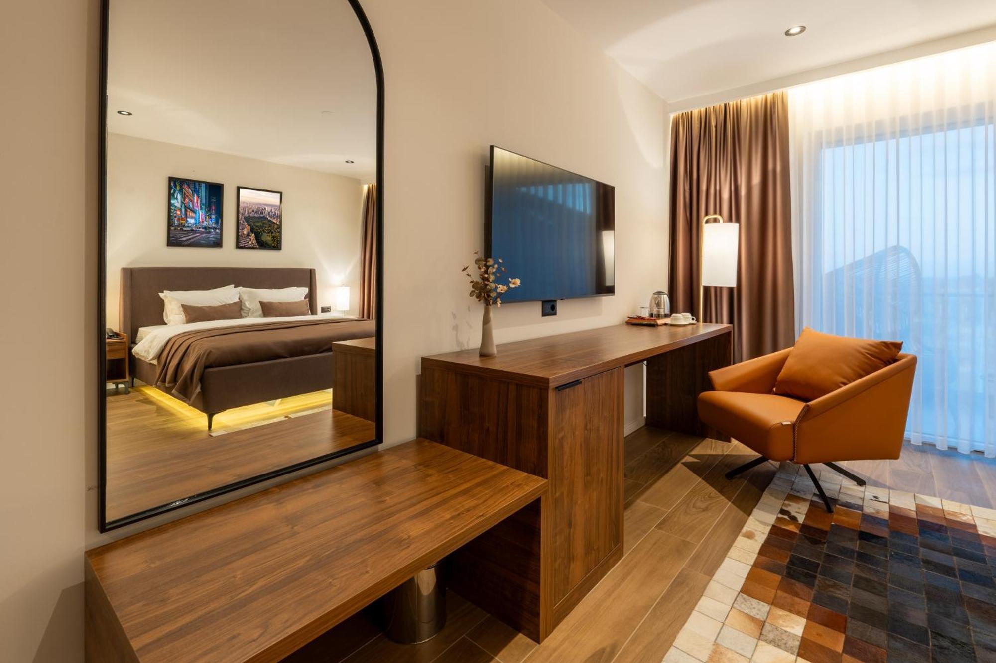 Ruby Hotel Prishtina Pristina Eksteriør bilde